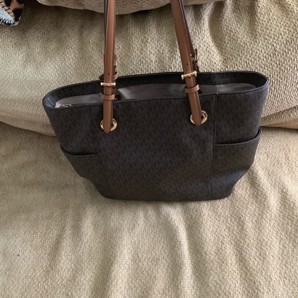 Michael Kors Large Tote Purse - Picture 2 of 5